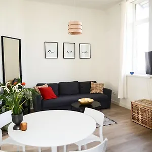 https://cosy-all-in-flat-theaterplein-2min-to-city.hotelsantwerp.net
