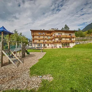 Hotel Johanneshof - Dein Mountain Wohlfühlhotel, Saalbach-Hinterglemm